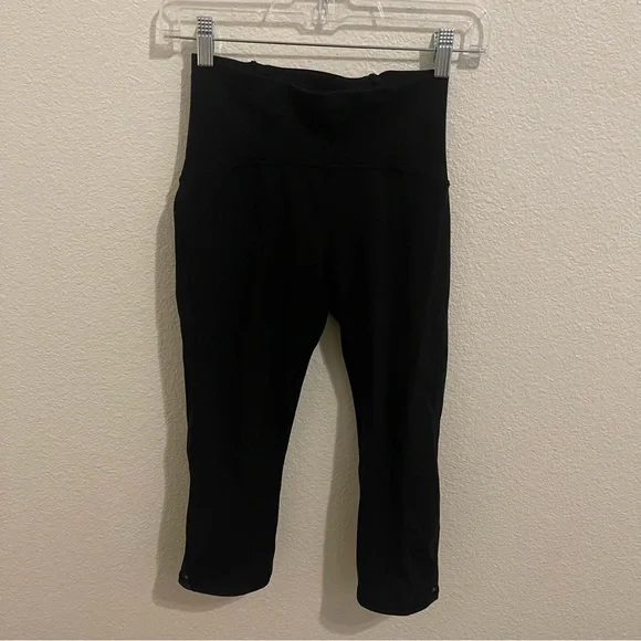 Lululemon Train Times 17” Crop Black Leggings - Picture 4 of 9